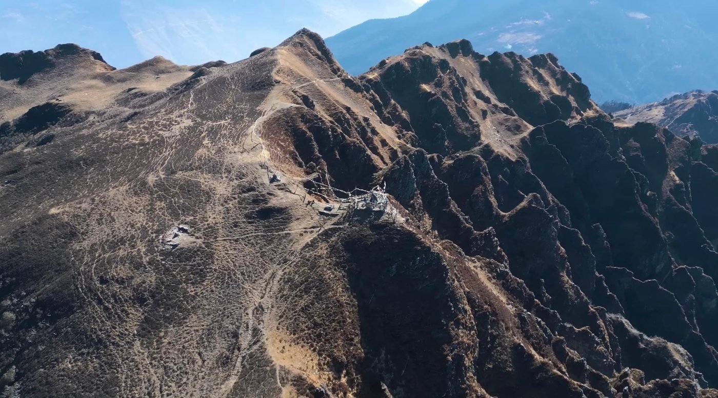 The high ridge at Shingla, Ruby Valley, Nepal, roughly 4,020 metres above sea level.